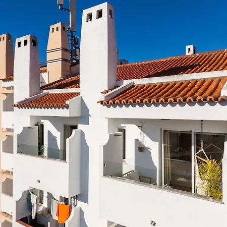 Montechoro Sea View 3 Bedroom 800m From The Strip Daire
