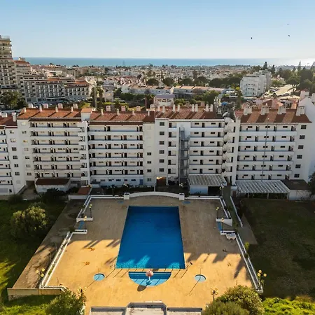 Montechoro Sea View 3 Bedroom 800m From The Strip Daire *
